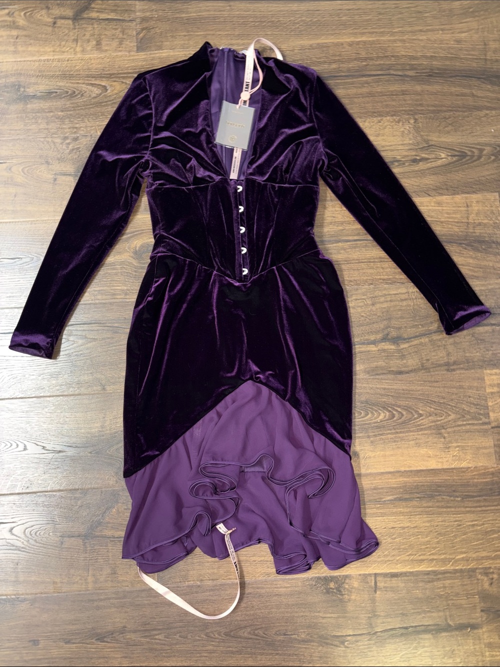 House of CB Purple Velvet Long-Sleeve Midi Dress - Picture 4 of 9